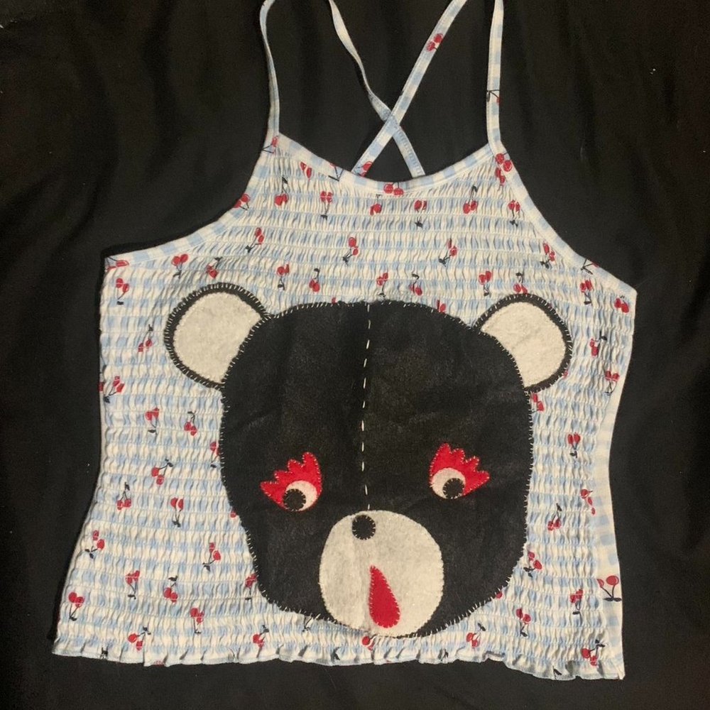 Small Rooster Eyed Rob blue cherry print top
